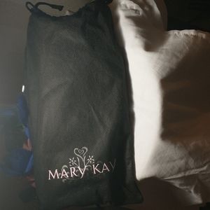 Black Mary Kay purse